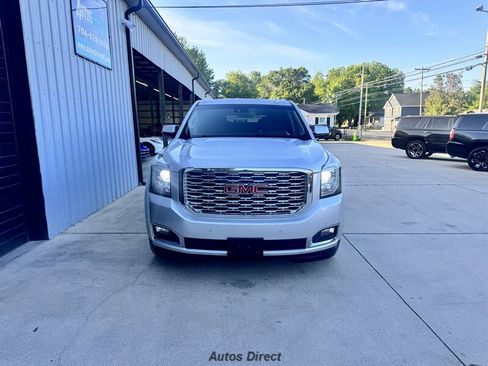 Used 2019 GMC Yukon Denali w/ Denali Ultimate Package AWD/4WD image 16