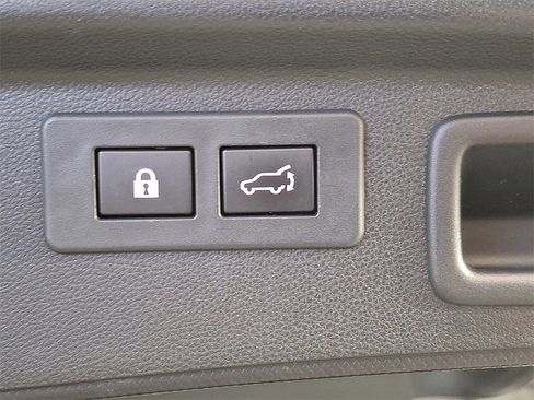 Used 2021 Subaru Forester Touring image 30