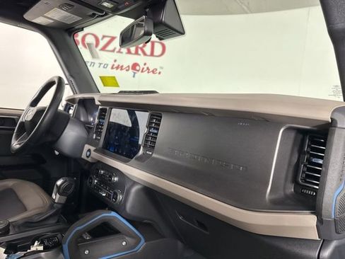 Certified 2024 Ford Bronco Wildtrak image 17
