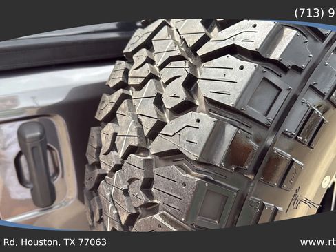 Used 2018 Jeep Wrangler Unlimited Sport S AWD/4WD image 22