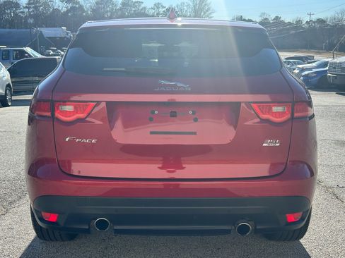Used 2017 Jaguar F-PACE R-Sport image 5