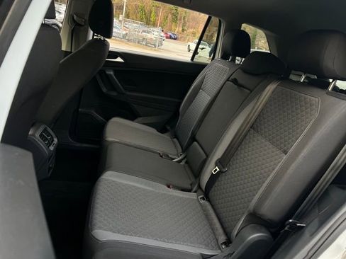Used 2019 Volkswagen Tiguan S image 19