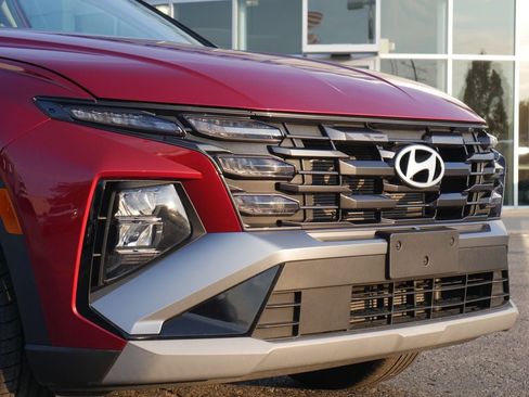 Used 2025 Hyundai Tucson SEL FWD image 3