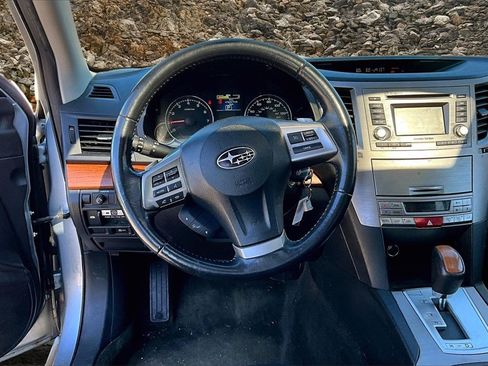 Used 2013 Subaru Outback 2.5i Limited w/ Moonroof Pkg image 5