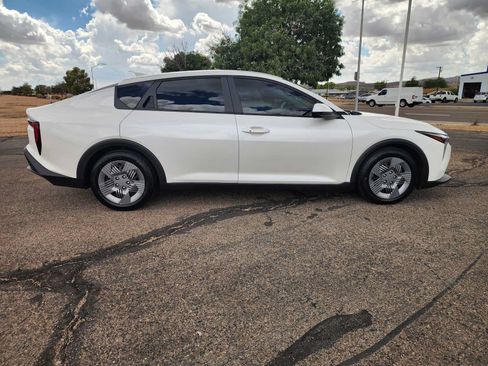 Used 2025 Kia K4 FWD image 4