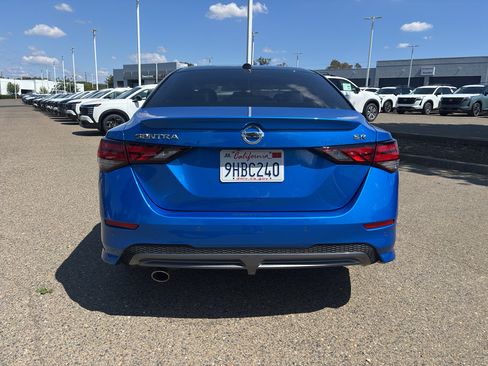Used 2023 Nissan Sentra SR w/ SR Premium Package FWD image 5