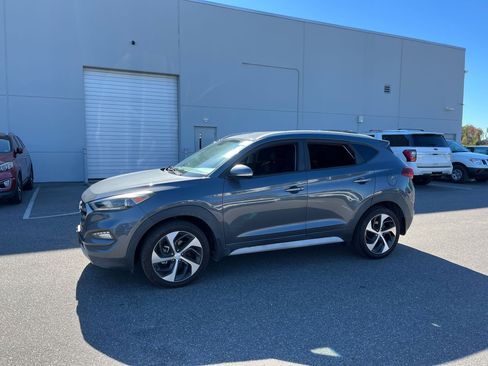 Used 2018 Hyundai Tucson Sport image 5