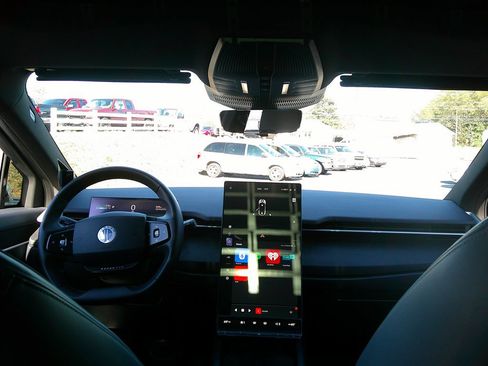 Used 2023 Fisker Ocean One image 30