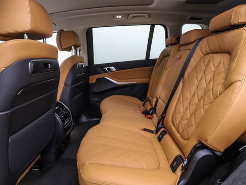 Used 2026 BMW X7 xDrive40i image 21