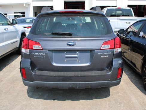 Used 2014 Subaru Outback 2.5i w/ Alloy Wheel Package AWD/4WD image 7