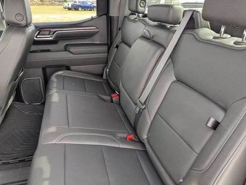 Used 2025 Chevrolet Silverado 1500 LTZ image 13