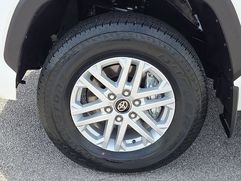 Used 2026 Toyota Tundra SR5 AWD/4WD image 7