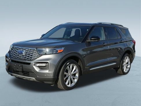 Used 2023 Ford Explorer Platinum w/ Technology Package AWD/4WD image 3