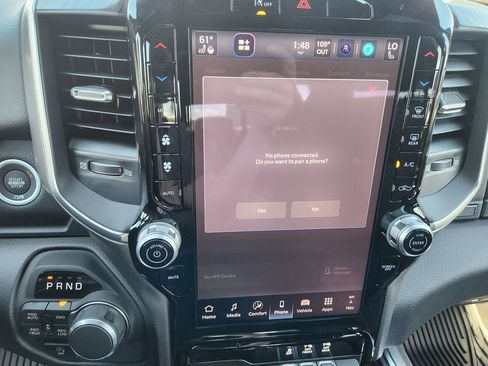 New 2026 RAM 1500 4x4 Crew Cab image 19