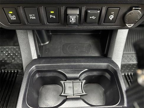 Used 2020 Toyota Tacoma TRD Sport image 21