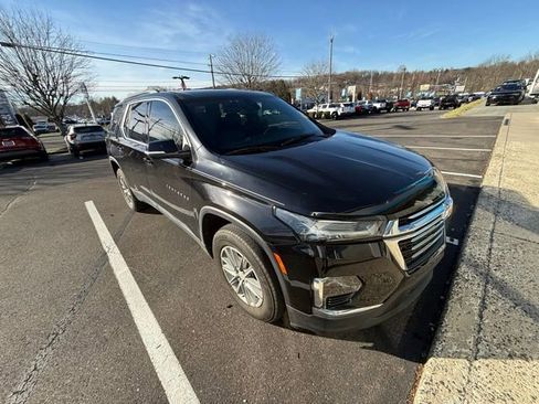 Used 2022 Chevrolet Traverse LT image 10