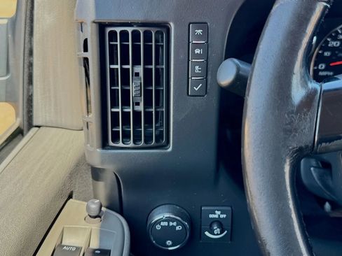 Used 2017 Chevrolet Express 2500 image 13