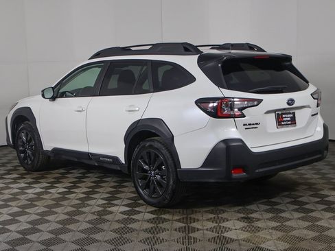 Used 2025 Subaru Outback Onyx Edition image 10