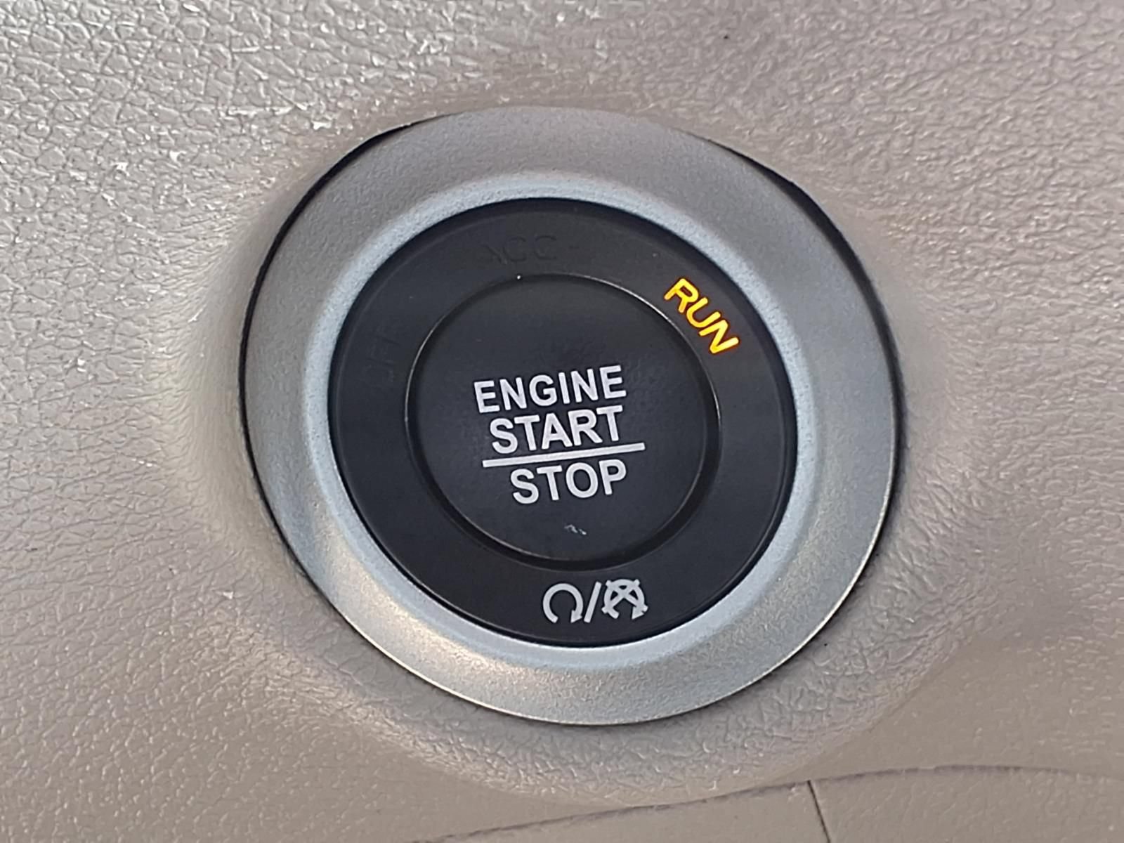 Used 2024 Chrysler Pacifica Touring-L FWD image 17