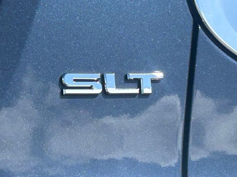 Used 2019 GMC Acadia SLT image 22