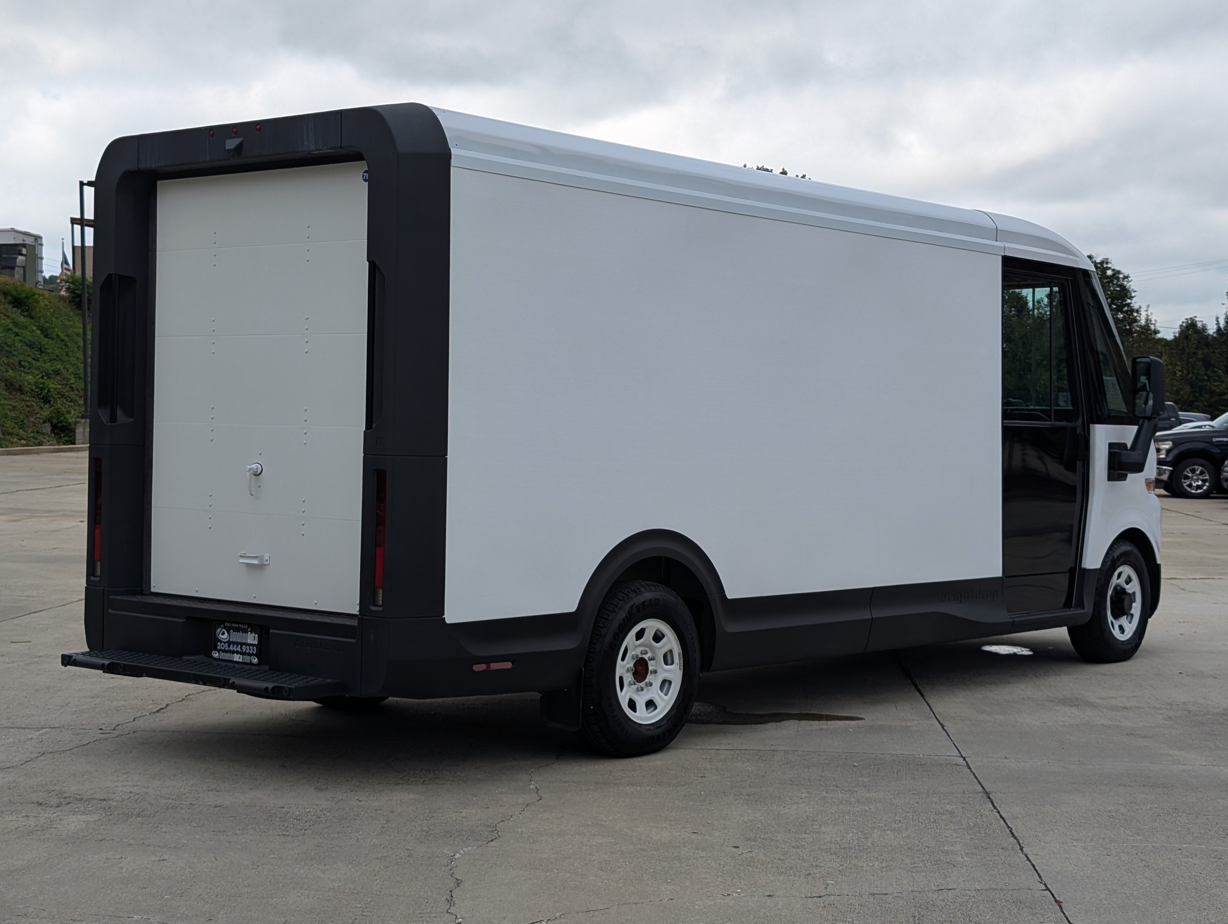 Used 2024 Chevrolet Brightdrop 600 w/ Commercial Equipment Package AWD/4WD image 6