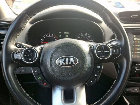 Certified 2019 Kia Soul + w/ Primo Package image 20