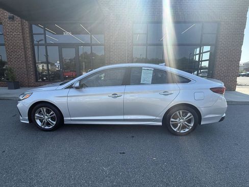 Used 2018 Hyundai Sonata SEL w/ Tech Package 02 FWD image 3