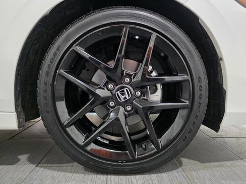 Used 2023 Honda Civic Sport image 25