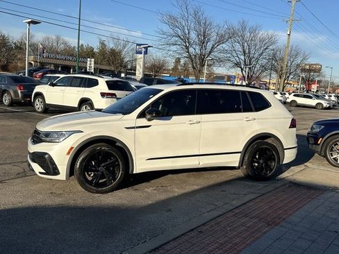 Used 2023 Volkswagen Tiguan SE R-Line image 3