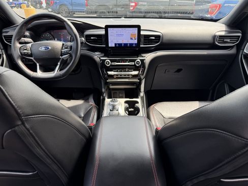 Used 2022 Ford Explorer ST-Line w/ Class IV Trailer Tow Package image 21