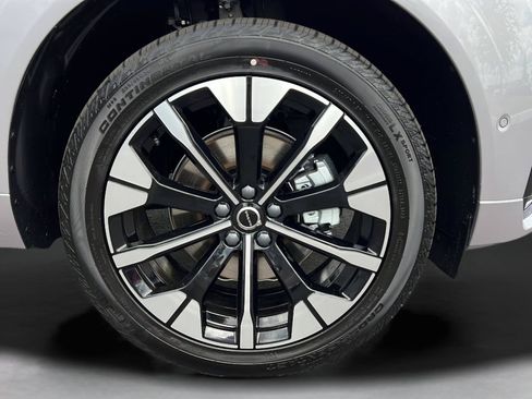 New 2026 Volvo XC60 B5 Plus w/ Climate Package AWD/4WD image 25