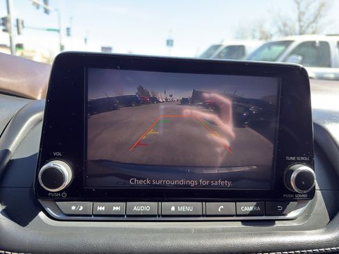 Used 2023 Nissan Rogue SV w/ SV Premium Package image 18