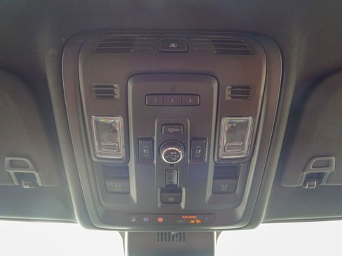 Used 2023 GMC Yukon XL Denali Ultimate AWD/4WD image 33