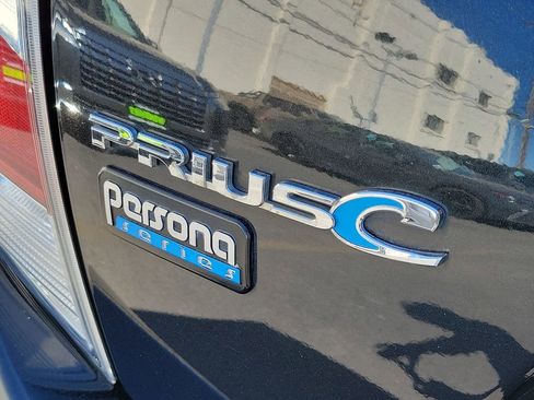 Used 2016 Toyota Prius C Persona Series image 7