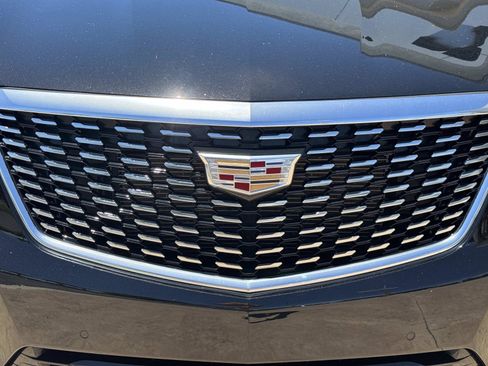Used 2024 Cadillac XT5 Premium Luxury FWD image 8