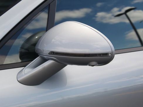 New 2026 Porsche Macan image 14