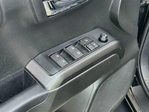 Used 2023 Toyota Tacoma TRD Off-Road w/ Advanced Technology Package AWD/4WD image 18