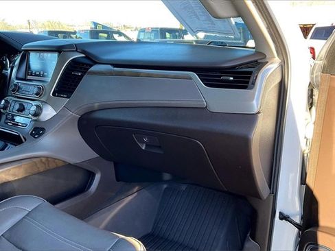 Used 2020 GMC Yukon Denali w/ Denali Premium Package image 16