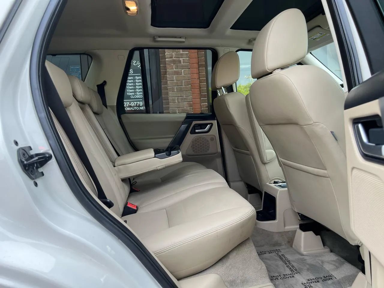 Used 2010 Land Rover LR2 HSE AWD/4WD image 24