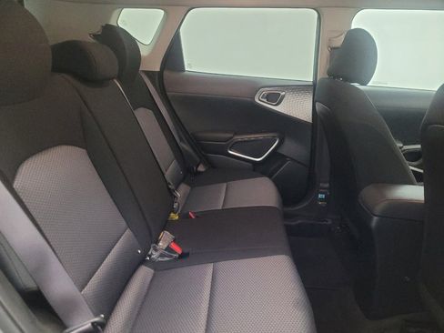 Used 2023 Kia Soul LX w/ LX Technology Package FWD image 19