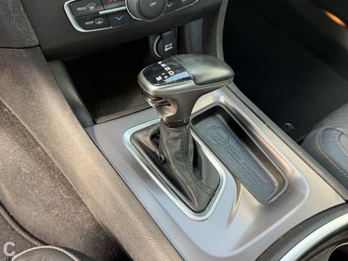 Used 2022 Dodge Charger SXT w/ Leather Interior Group RWD image 13