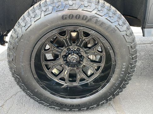 Used 2020 GMC Sierra 1500 Elevation w/ Elevation Value Package AWD/4WD image 11