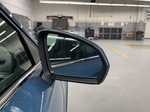 New 2026 Volkswagen Taos SEL image 7