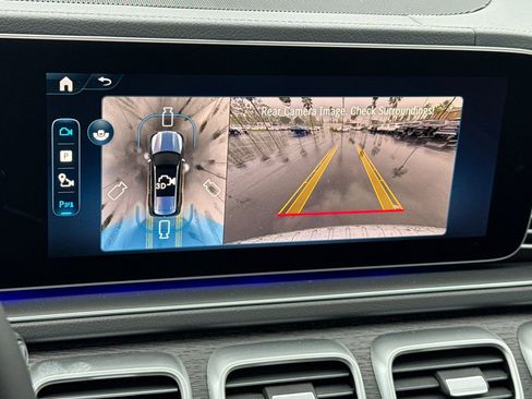 New 2026 Mercedes-Benz GLS 450 4MATIC image 18
