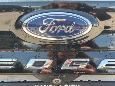 Used 2022 Ford Edge Titanium AWD/4WD image 41