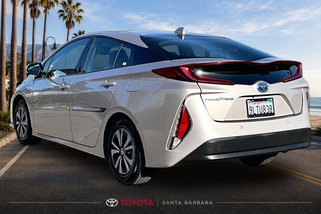 Certified 2019 Toyota Prius Prime Advanced FWD image 4