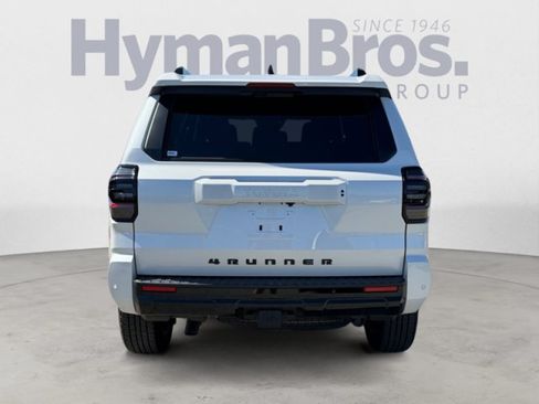 Used 2025 Toyota 4Runner TRD Sport AWD/4WD image 4