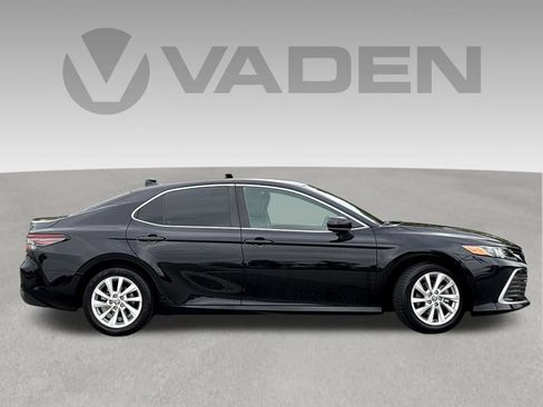 Used 2024 Toyota Camry LE FWD image 32