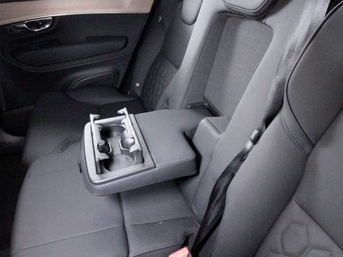 Certified 2025 Volvo XC90 B6 Plus image 26