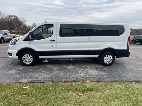 Used 2023 Ford Transit 350 XLT image 9